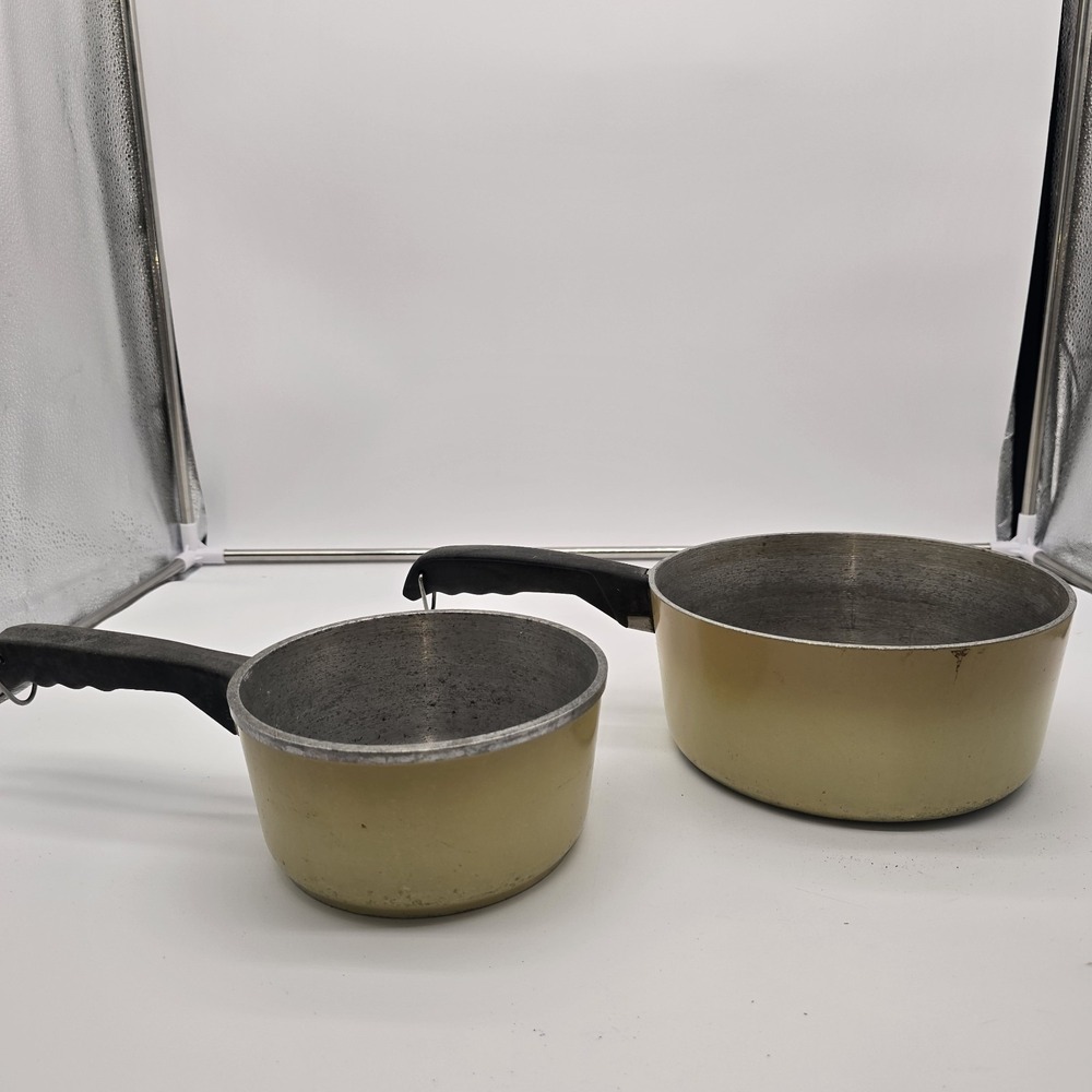 2 VTG Club Yellow Harvest Gold Thick Cast Aluminum Cookware 2 Quart & 3 Quart
